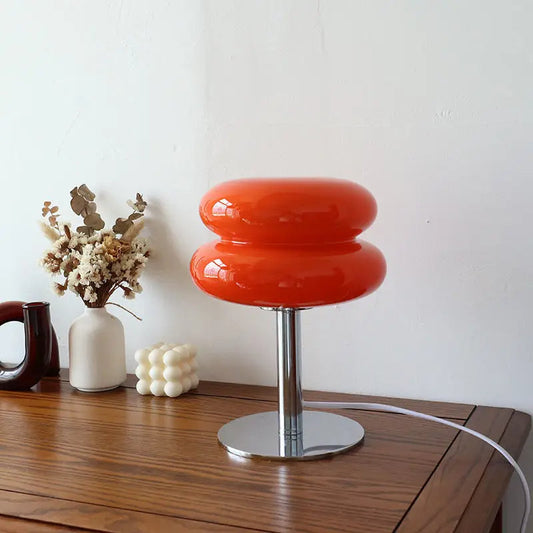 Luno – Retro Bauhaus Tafellamp met Glanzende Oranje Kap en Chromen Voet