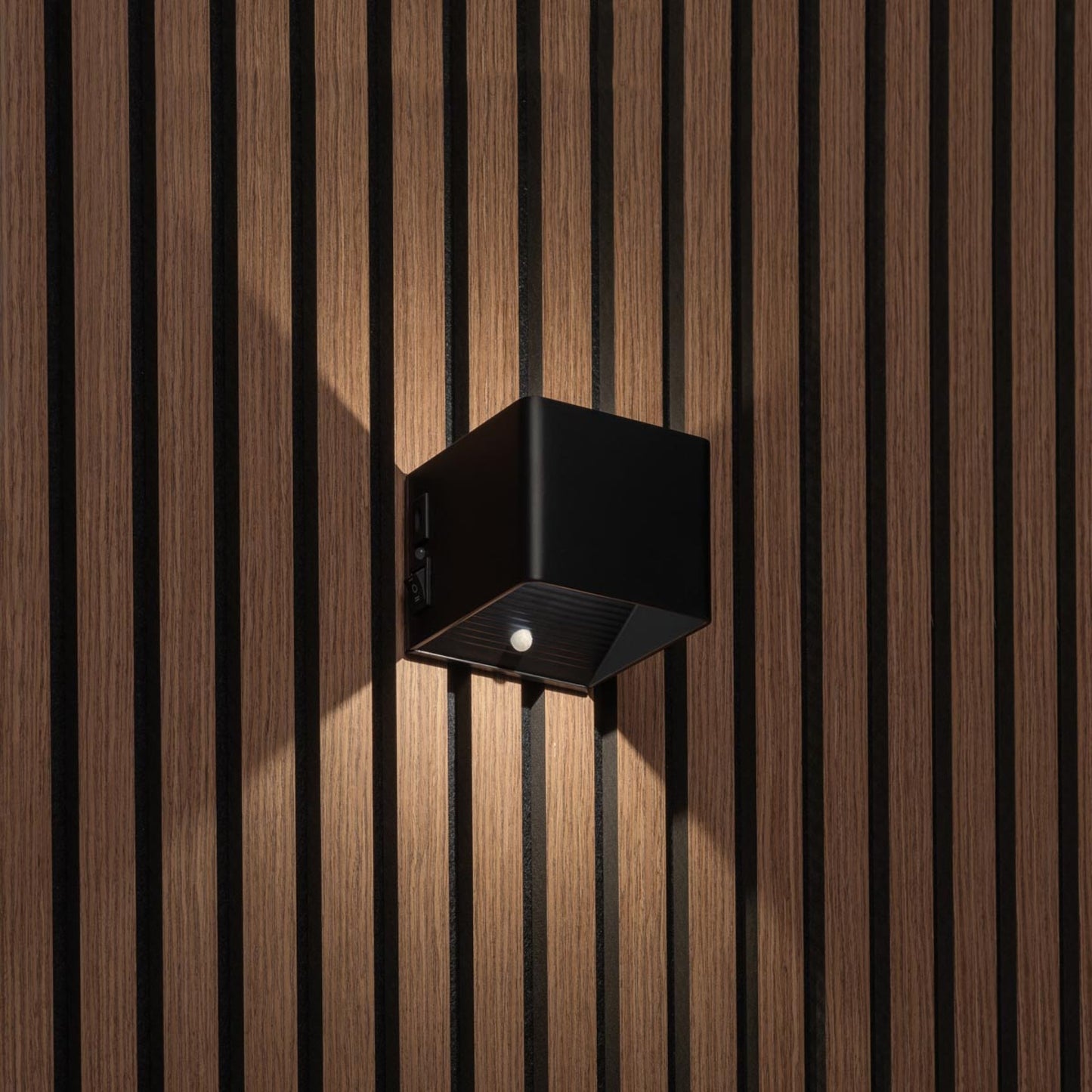 Mila draadloze wandlamp met sensor in zwart